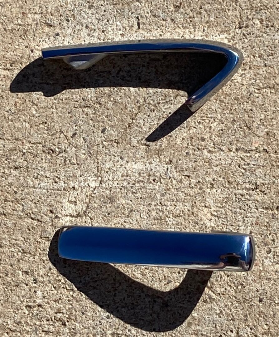 1964-65 B/C Body Knee Bolster Center Trim image 0