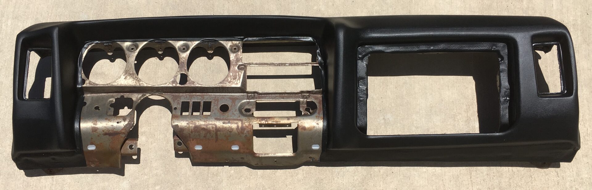 1970 71 Pontiac GTO Lemans Dash Pad Air/NON Air (Price Includes Core Charge) image 0