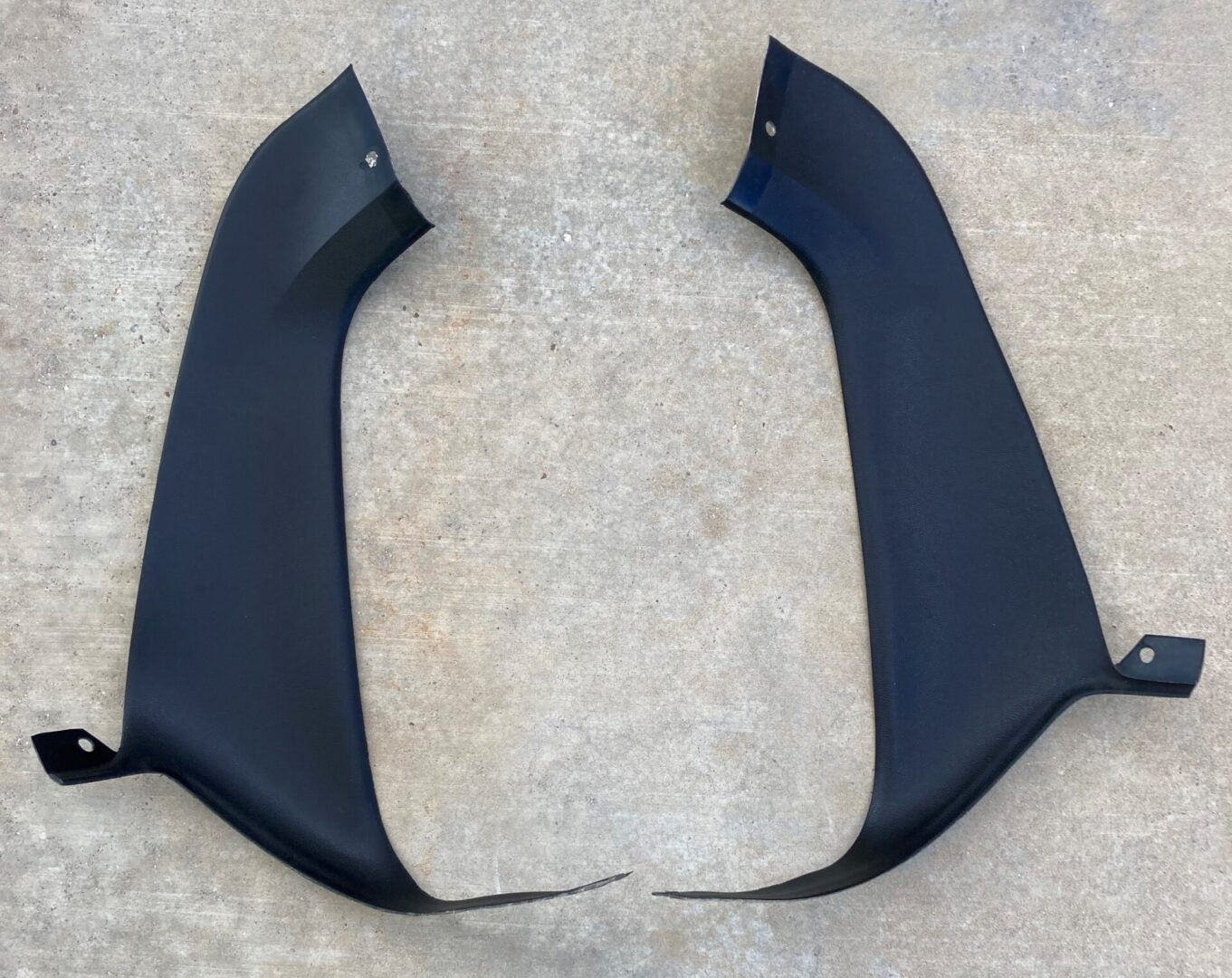 1969-71 Plymouth Fury Chrysler 300 C Body Rear Window Surrounds in pair-Black image 0